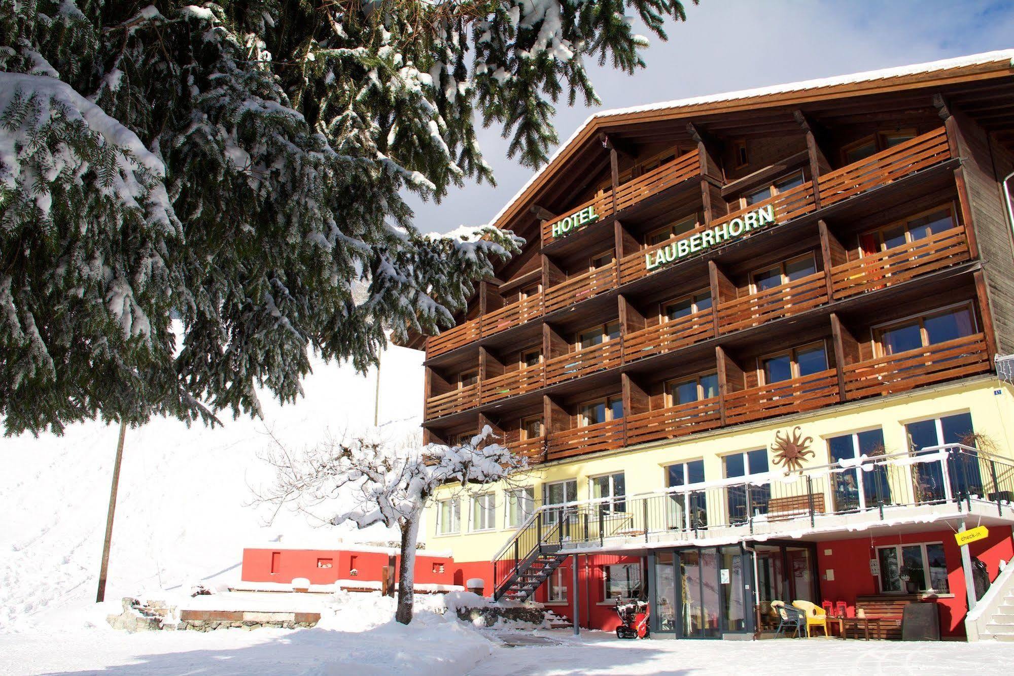 Готель Lauberhorn Гріндельвальд Екстер'єр фото